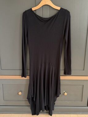Soft Joie Black Long-Sleeve Drop Waist Asymmetric Hem Dress | M